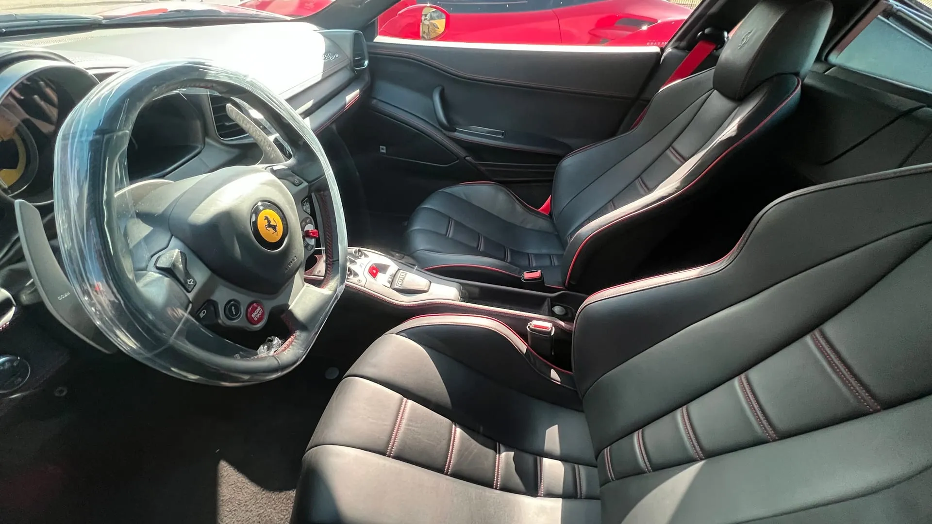 Ferrari en exhibición - La Mashin